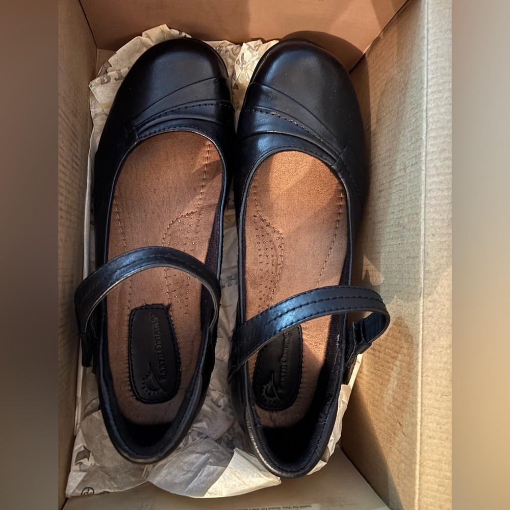 Earth Origins Black Mary Jane Comfort Flats   Size 8 1/2